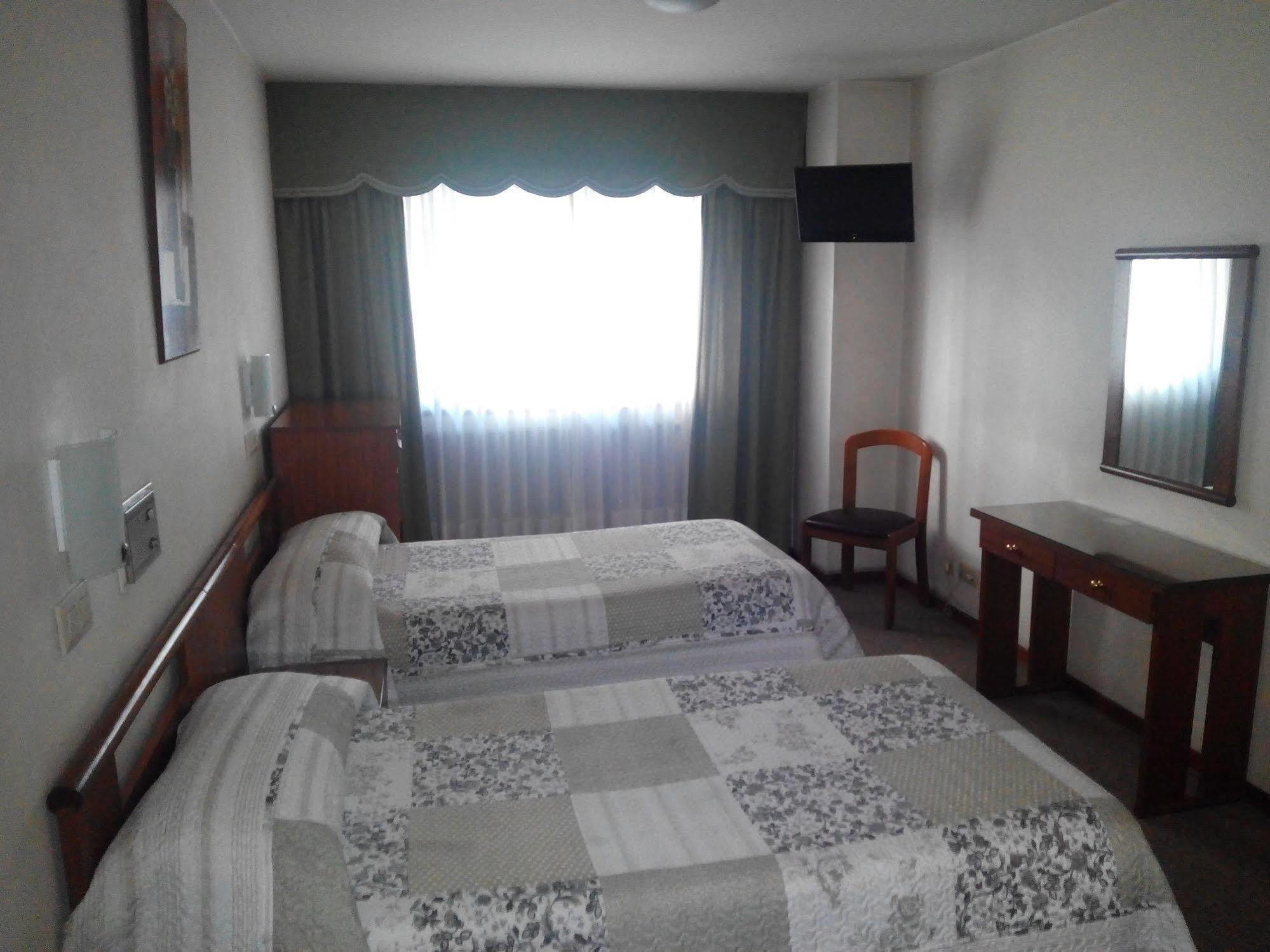 Hostal Palas La Coruña Esterno foto